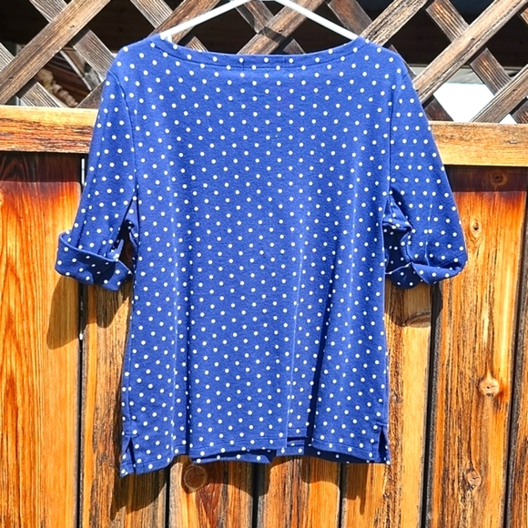 ⭐️Karen Scott Blue Polkadot Tee - Picture 6 of 7